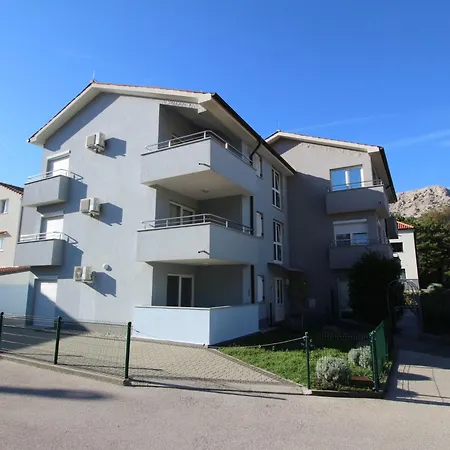 Daire In Mit Eigenem Balkon By Interhome